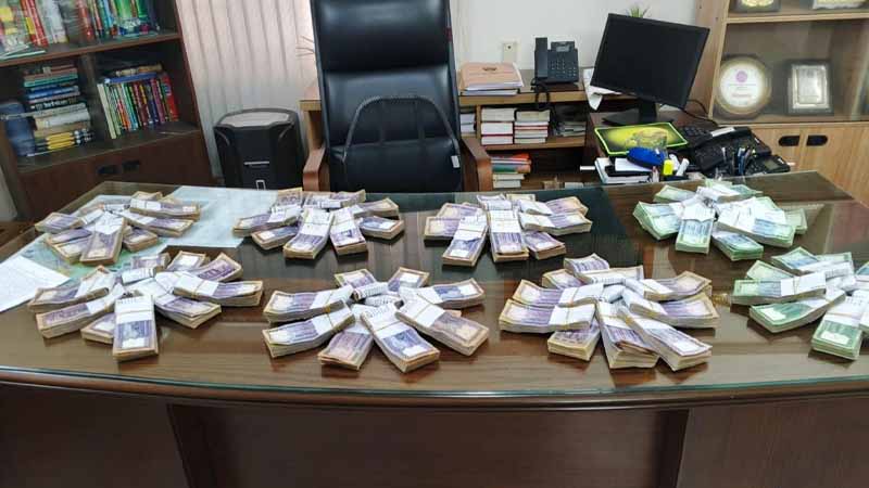 কুরআন ছুঁইয়ে শপথ নিয়ে বিশ্বাস অর্জন, পার্টনার বানিয়ে প্রতারণা করা চক্র গ্রেপ্তার